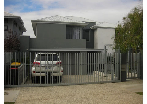 Top Blade Gates Vertical & Horizontal Slat | Elite Gates |
