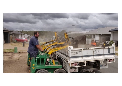 270m returf in 2 long days - Frontyard - Rogers Little Loaders - 2/6