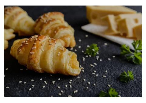 Hire a Well-Known Company for Christmas Catering Services - 1/3