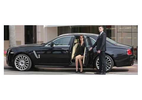Hire Affordable Chauffeur Cars Melbourne Services | Executive Cars