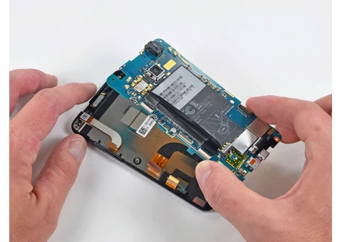 Need Discounted iPhone Repairs in Geelong - 2/8