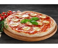 10% Off - Christmas Special Offer Alert at La Botte Pizza Restaurant