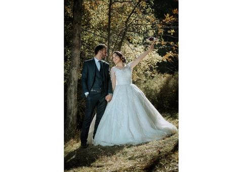 Why Hire a Female Wedding Photographer in Melbourne?