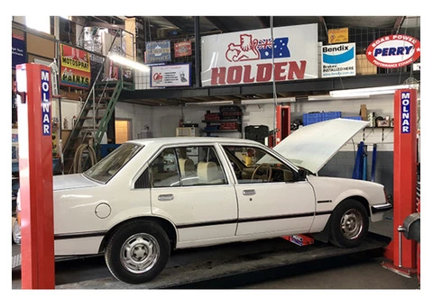 Car Mechanic in Ferntree Gully - Bayswater Automotive Service - 1/3