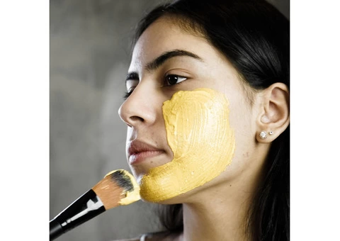 Turmeric Face Mask Before After - 2/4