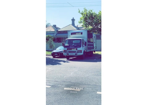 FURNITURE REMOVALISTS MELBOURNE FOR QUICK MOVEMENT OF FURNITURE - 5/8