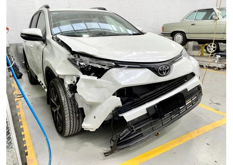 Car panel repair shop in Melbourne that actually the job - 2/3