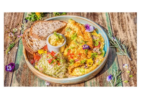 Full Moon Thai Cafe & Restaurant – 5% off – Erskineville, NSW - 1/3