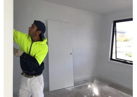 Exterior and Interior House Painting Services in Lyndhurst - 3/3