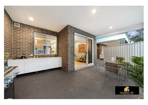 Black and White Kitchens Designer in Sydney | Paradise Kitchens