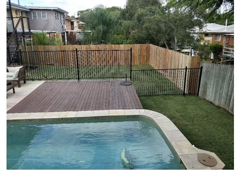 Fencing, retaining, earthmoving and turfing. View 2 - 2/8