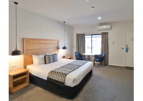 Euston Hotel Rooms and Apartment - 1/4