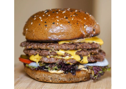 Delicious Burger !! Get 5% off @French Roasters Morayfield, QLD