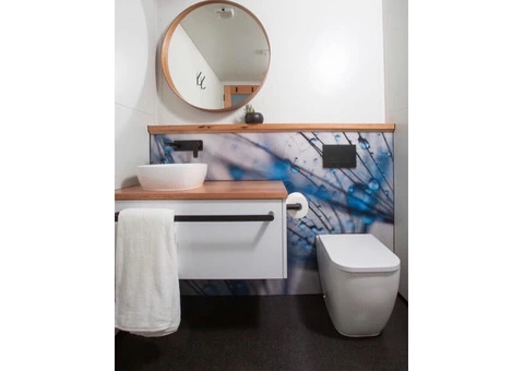 Hire A Portable Ensuite With Top-of-the-line Amenities - 2/2