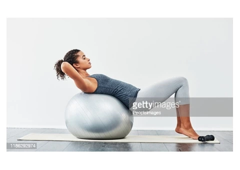 4 Reasons To Use An Exercise Ball In Your Daily Workout