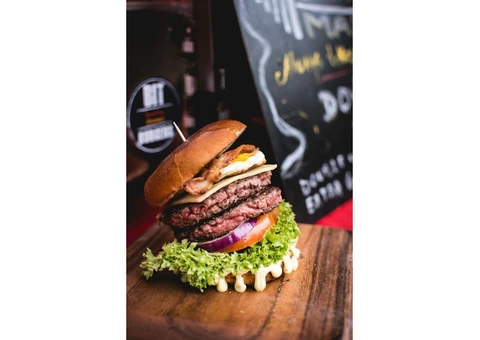 5% Off - London K Burgers Restaurant Kennington, VIC - 2/4