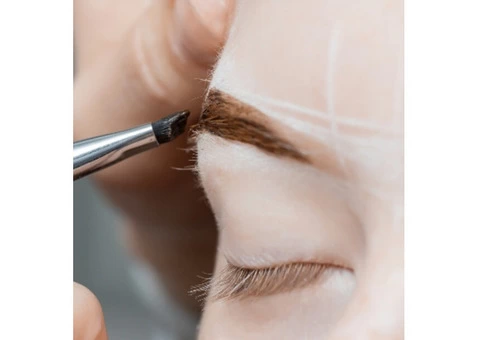Get Gorgeous Natural-looking Eyebrows Near Me - 2/4
