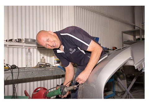 Ultimate Crash Repairs in Hope Valley - Call Now - 3/4
