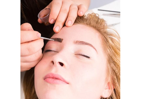 Henna Eyebrows: A Fashion & Beauty Trend - 2/3