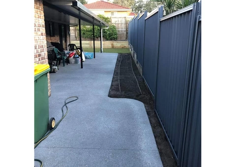 Install your Colorbond Fencing - 3/5