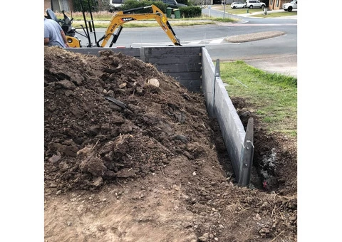 Slate stone concrete sleeper retaining wall - 6/8