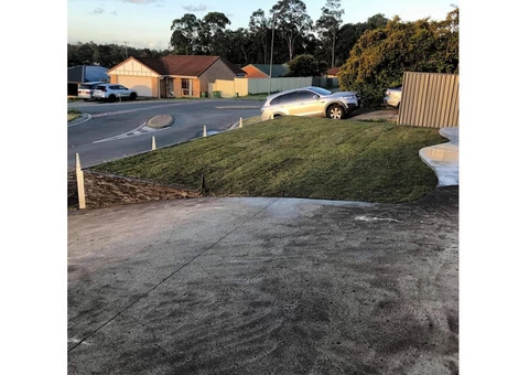 Slate stone concrete sleeper retaining wall - 8/8