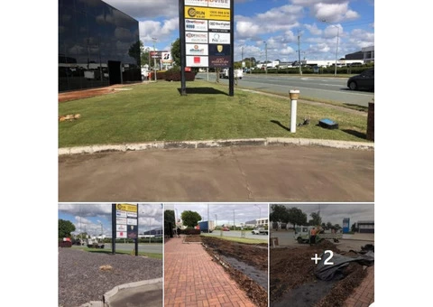 Large returf for a commercial frontage - 1/6