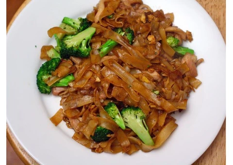 5% off - Smile Thai Cuisine West Melbourne Takeaway Menu, VIC - 2/4