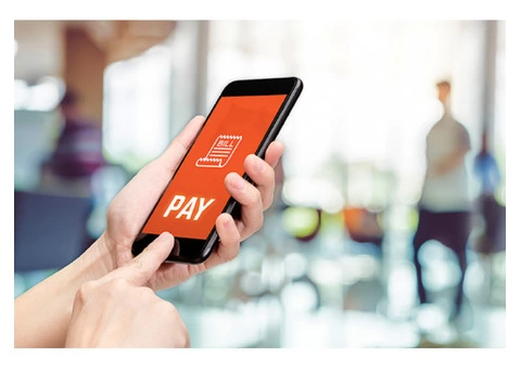 Splitting expenses with an expense management app - 1/3