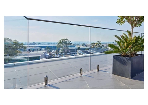 Stylish & Premium Glass Balustrade Fencing Solutions - 5/8