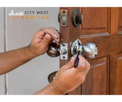 Locksmith Costs for Unlocking a House Door in  Melbourne