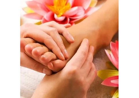 Relax Your Muscles With Deep Tissue Massage Services - 2/2