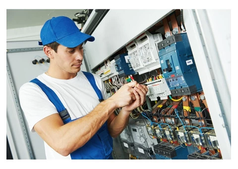 Hire Now Best Commercial Solar Installers in Adelaide From Eco Spark Electrical & Solar