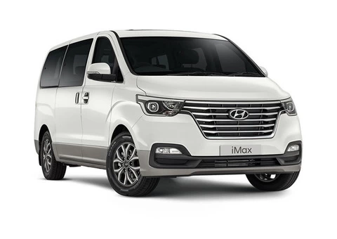 Get 8 seater Car Rental Service for Your Family Trips in Melbourne
