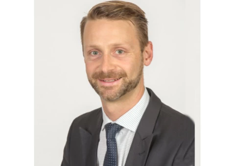 Australian-Trained Hand And Wrist Surgeon | Dr. David Graham - 2/2