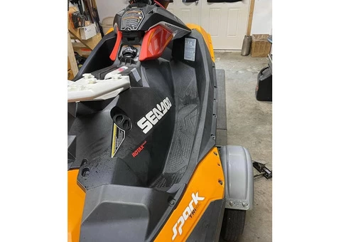2021 SEA-DOO SPARK 3UP 90 TRIXX WSOUND - 4/5