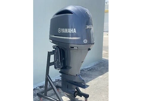 For Sale Yamaha Four Stroke 300HP Outboard Engine