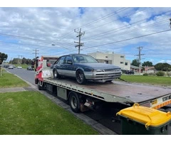 Professional car towing & tilt tray services in Derrimut