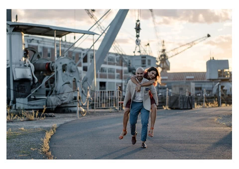 Hire Skilled and Experienced Wedding Photographer - 4/4