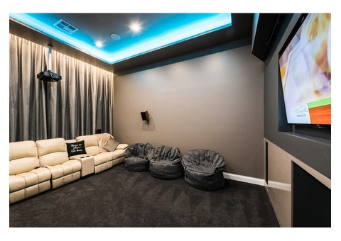 Obtain our quicker and wider services of Plasterboard maintenance Adelaide - 1/3