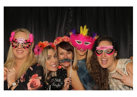 Cheap Photobooths Available for Hire in Melbourne