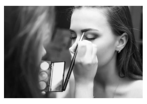 Beauty Secrets from Professional Makeup Artists | Ziva Wedding Dresses