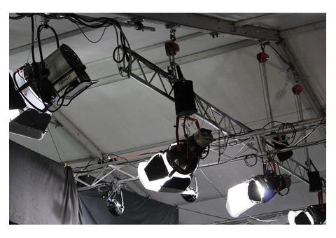 Live Concerts Made More Exciting with Stage Light Rigging - 3/4