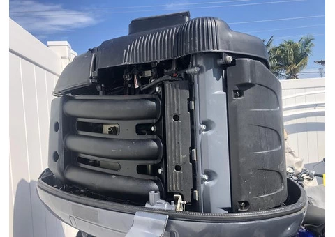 250HP 4 STROKE Outboard motors - 1/3