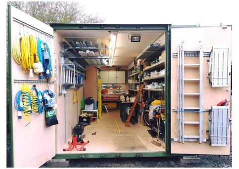 Containers that are ideal for storing in the sunshine coast