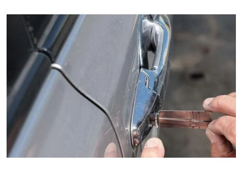 Lost your car keys? Contact with car locksmith now
