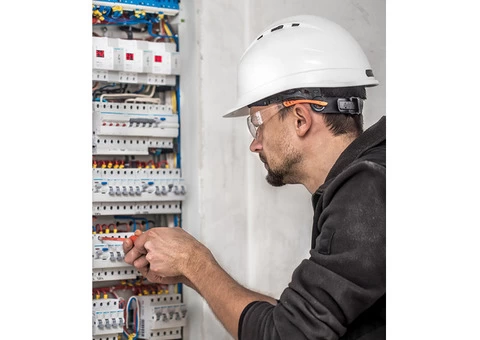 Hire expert electrician now!