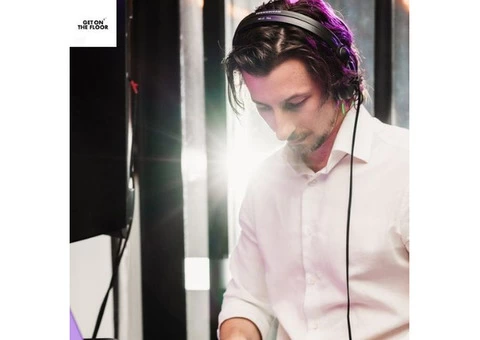 The Best Wedding DJ Services In Australia