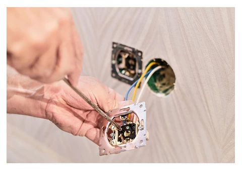 Expert Electricians Are Now Available at Your Doorstep 24x7 - 2/4