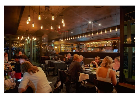 Ladybird Restaurant - 3/5